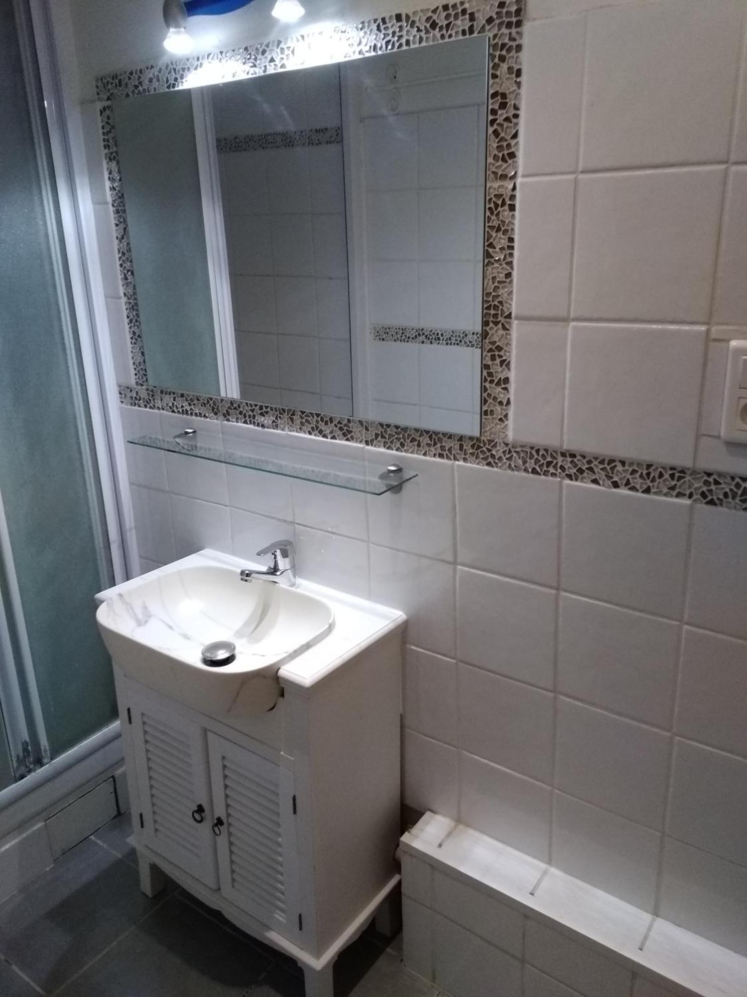 2 Pieces Centre Salon-de-Provence